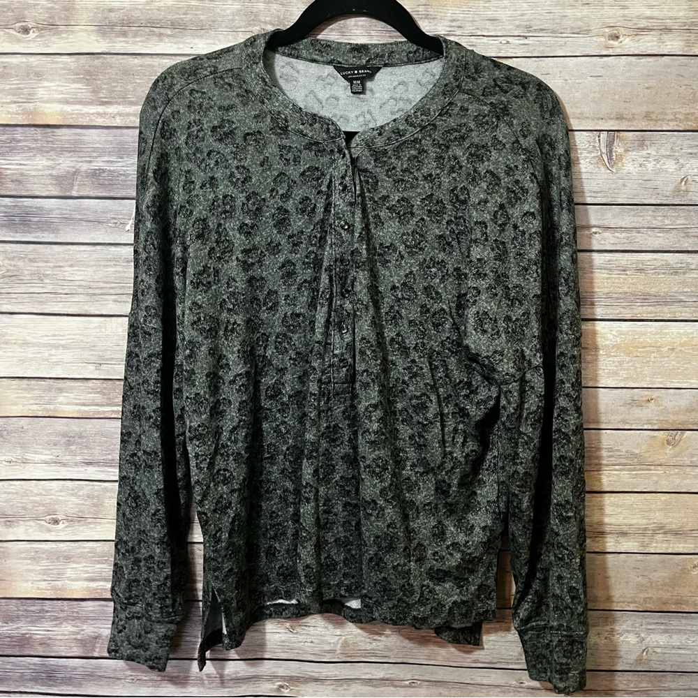 Lucky Brand Olive Green Cheetah Print Soft Pullover Medium G1